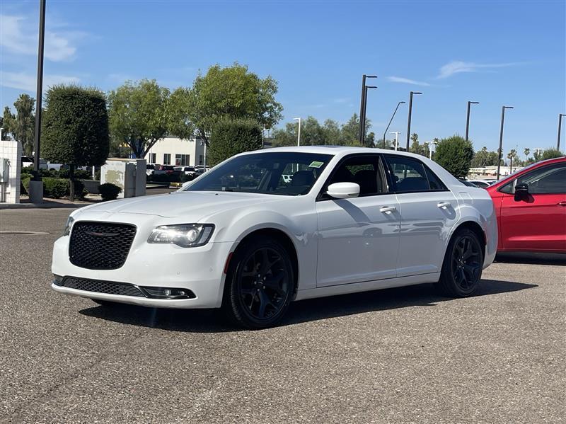 Chrysler 300 S V6 2023