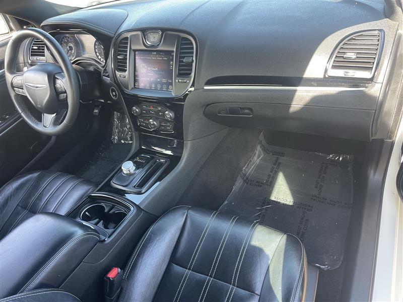 Chrysler 300 S V6 2023