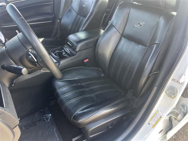 Chrysler 300 S V6 2023