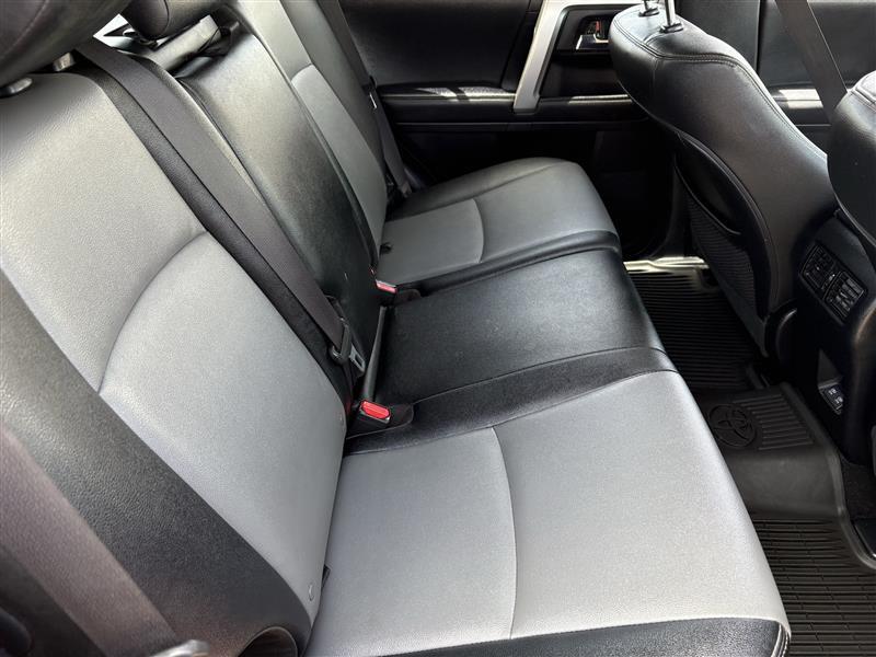 Toyota 4Runner SR5 4WD 2020