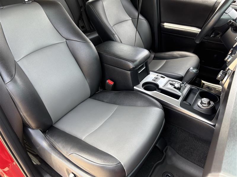 Toyota 4Runner SR5 4WD 2020