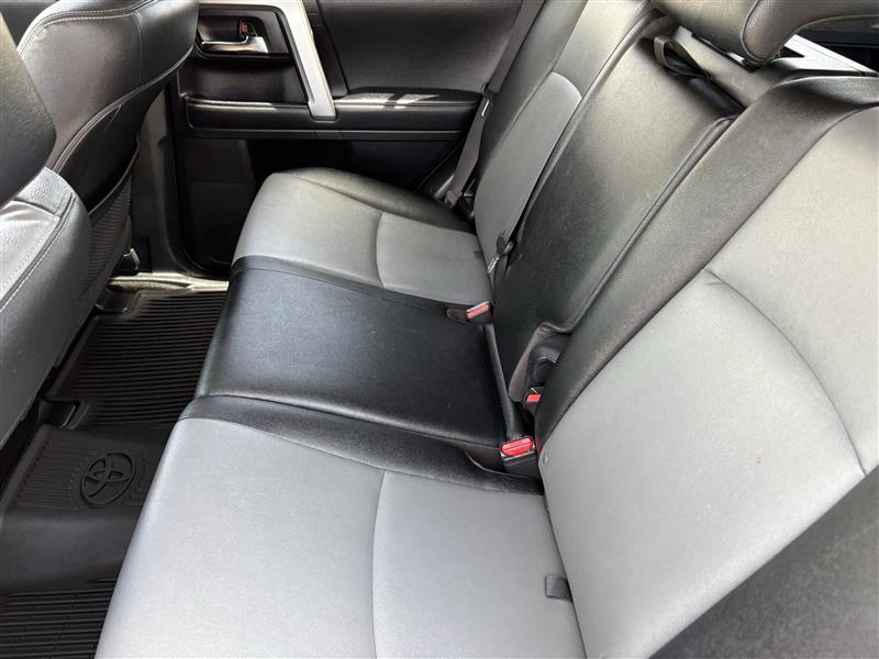 Toyota 4Runner SR5 4WD 2020