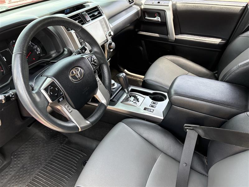 Toyota 4Runner SR5 4WD 2020