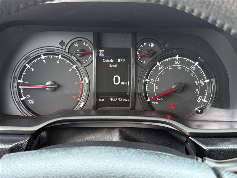 Toyota 4Runner SR5 4WD 2020