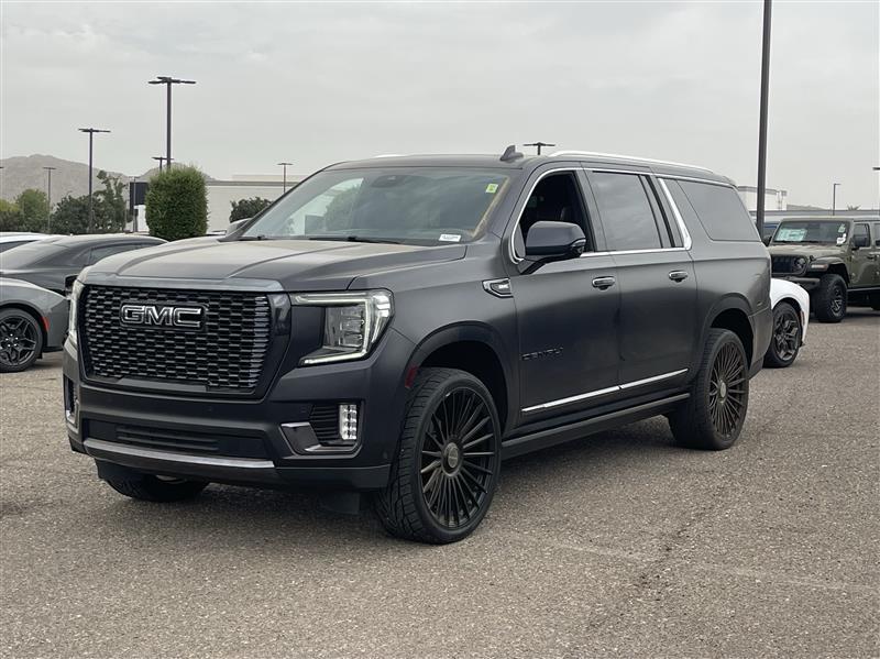 GMC Yukon XL Denali Ultimate 4WD 2023