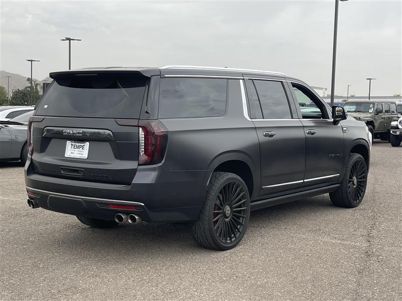 GMC Yukon XL Denali Ultimate 4WD 2023