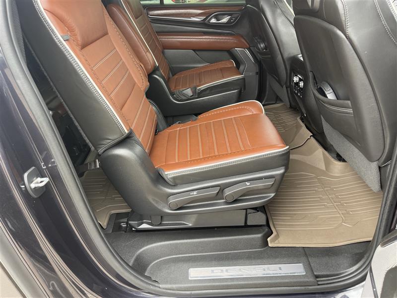 GMC Yukon XL Denali Ultimate 4WD 2023