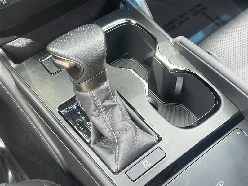 Lexus ES 350 F SPORT 2023