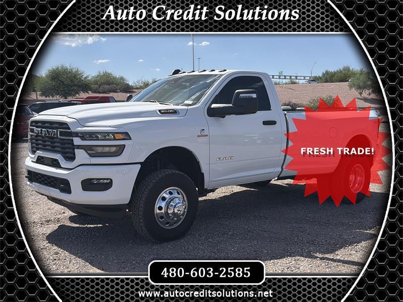 RAM 3500 Big Horn Regular Cab 4WD DRW 2026