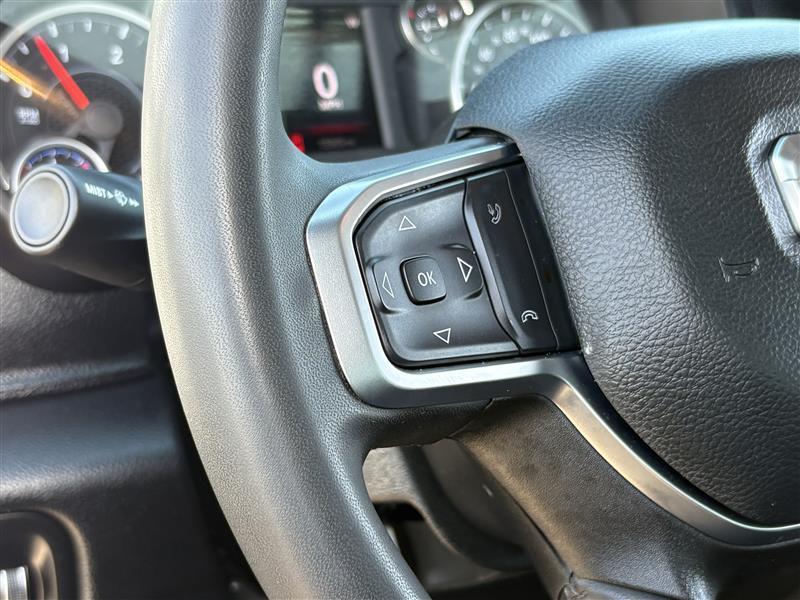 RAM 3500 Big Horn Regular Cab 4WD DRW 2026