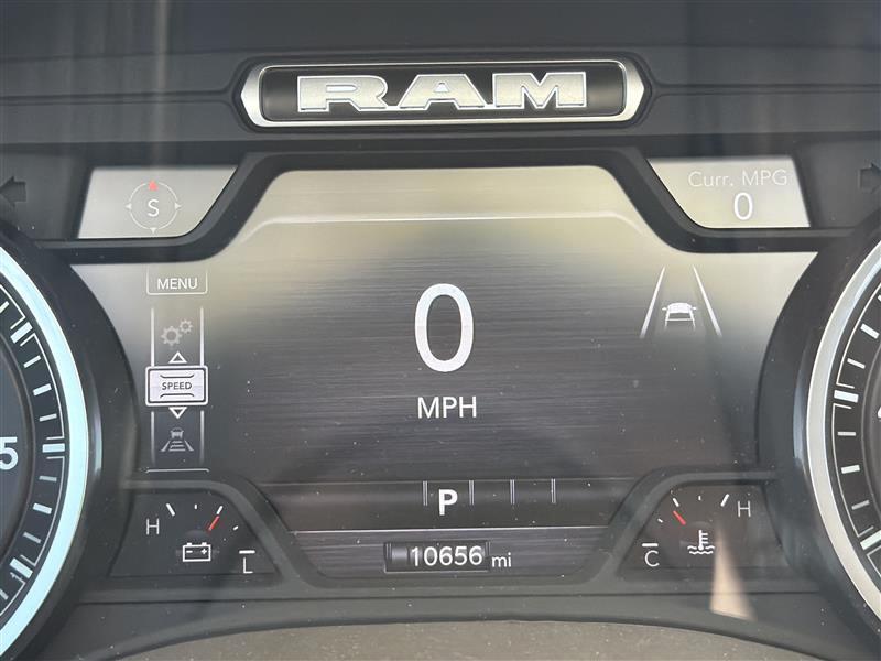 RAM 1500 Laramie Crew Cab SWB 4WD 2025