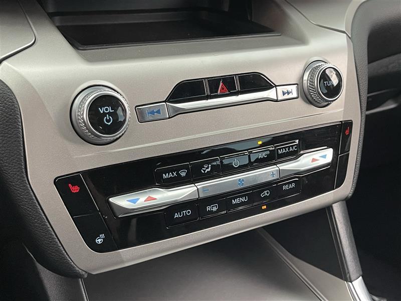Ford Explorer XLT AWD 2022