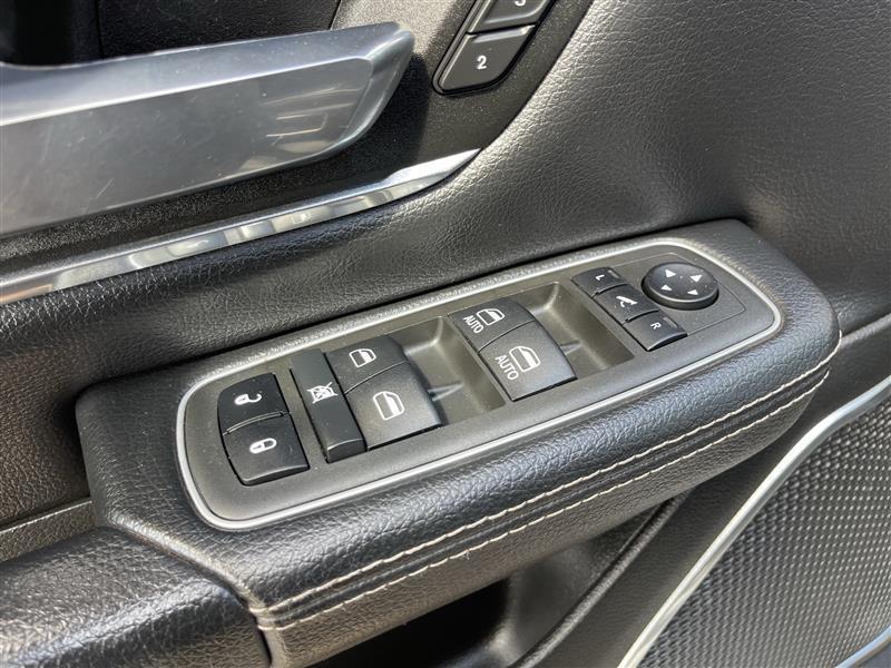 RAM 1500 Laramie Crew Cab SWB 4WD 2022