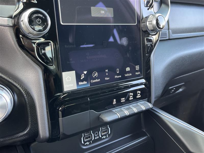 RAM 1500 Laramie Crew Cab SWB 4WD 2022