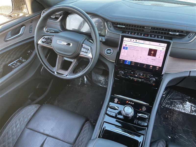 Jeep Grand Cherokee L Summit 4WD 2025