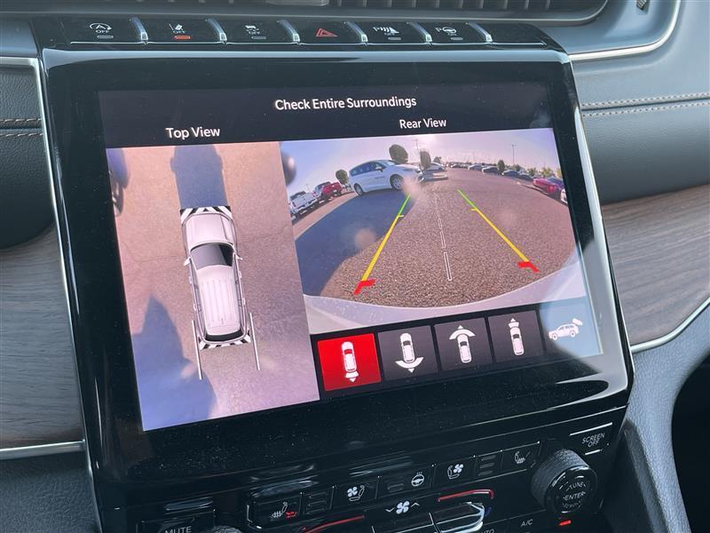 Jeep Grand Cherokee L Summit 4WD 2025