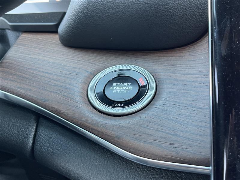Jeep Grand Cherokee L Summit 4WD 2025