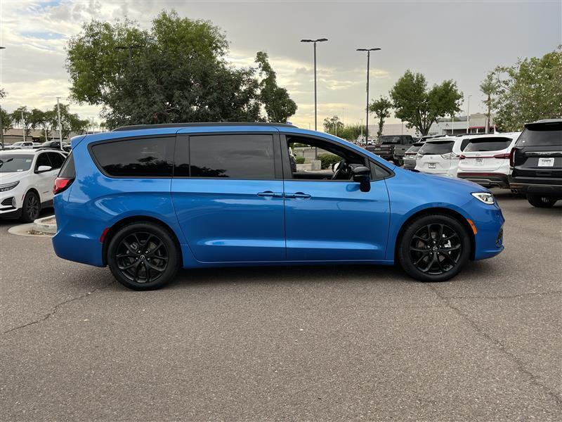 Chrysler Pacifica Limited 2026