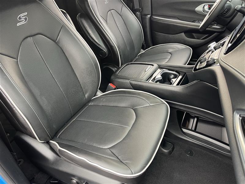 Chrysler Pacifica Limited 2026
