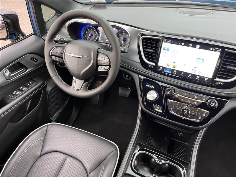 Chrysler Pacifica Limited 2026