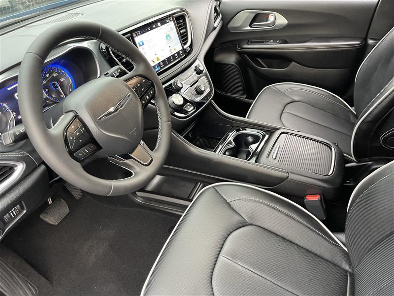 Chrysler Pacifica Limited 2026