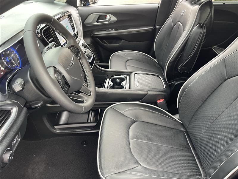 Chrysler Pacifica Limited 2026