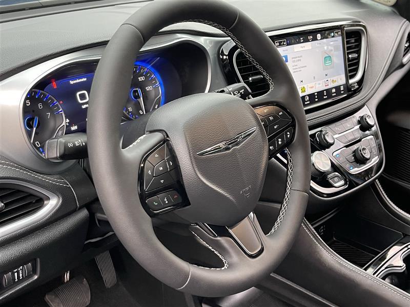 Chrysler Pacifica Limited 2026