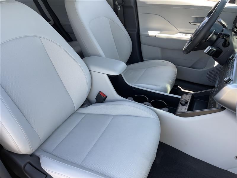 Hyundai Kona EV SEL 2025