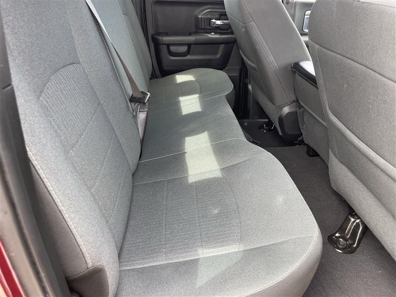 RAM 1500 SLT Quad Cab 4WD 2022