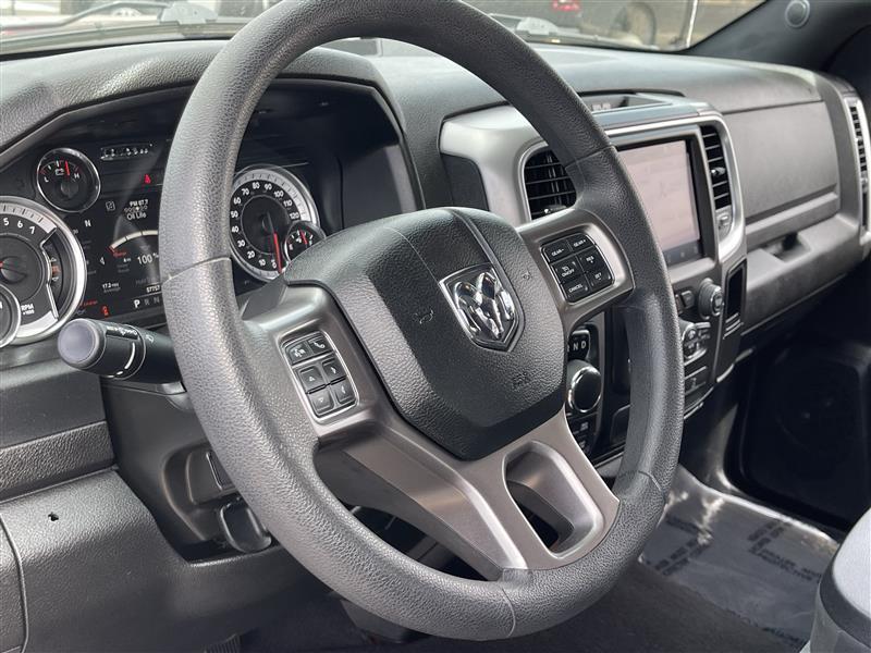 RAM 1500 SLT Quad Cab 4WD 2022