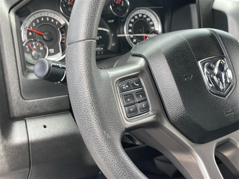 RAM 1500 SLT Quad Cab 4WD 2022