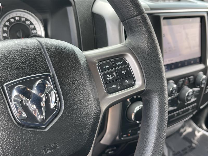 RAM 1500 SLT Quad Cab 4WD 2022