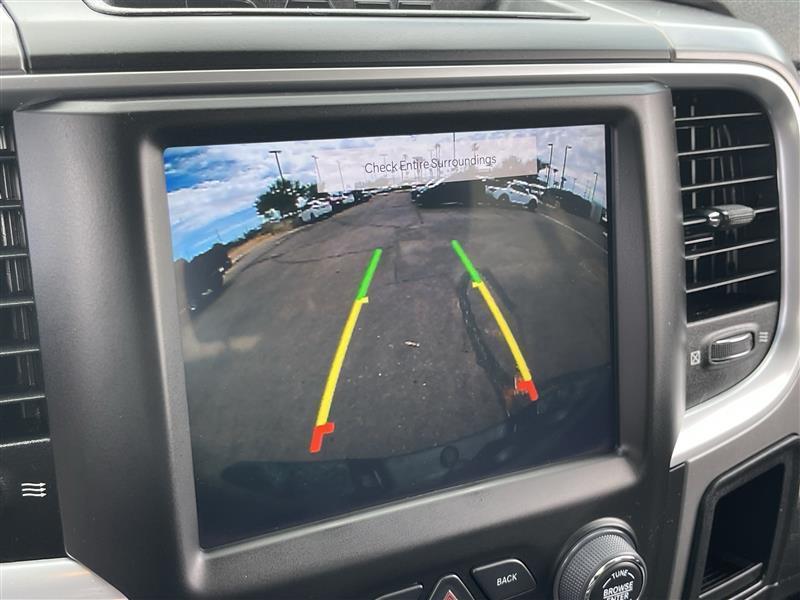 RAM 1500 SLT Quad Cab 4WD 2022