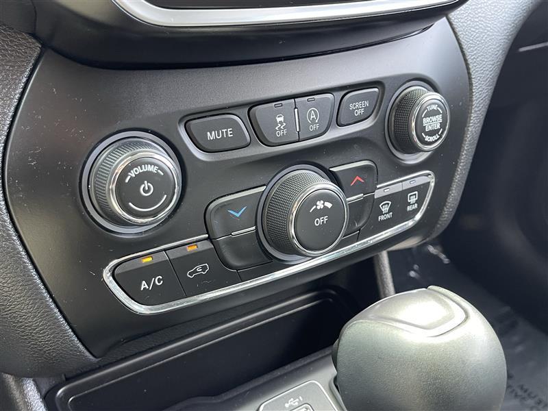 Jeep Cherokee Latitude Plus FWD 2021