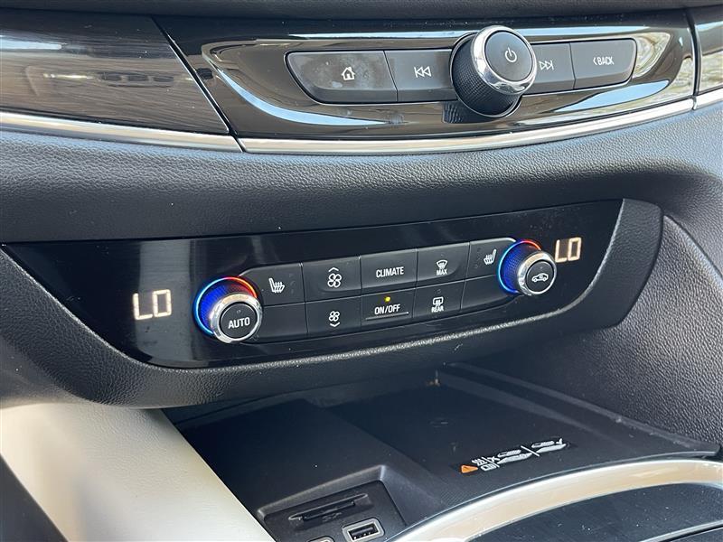 Buick Enclave Essence FWD 2023