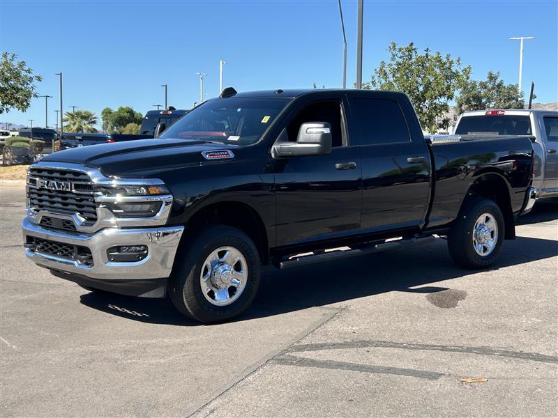 RAM 2500 Tradesman Crew Cab SWB 4WD 2025