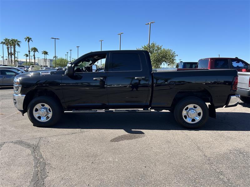 RAM 2500 Tradesman Crew Cab SWB 4WD 2025