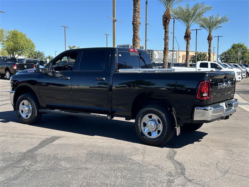 RAM 2500 Tradesman Crew Cab SWB 4WD 2025