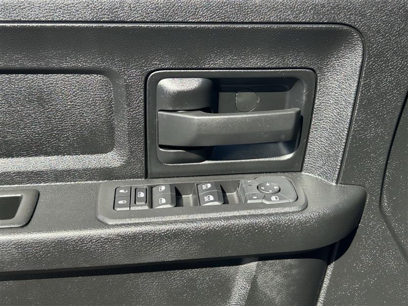 RAM 2500 Tradesman Crew Cab SWB 4WD 2025