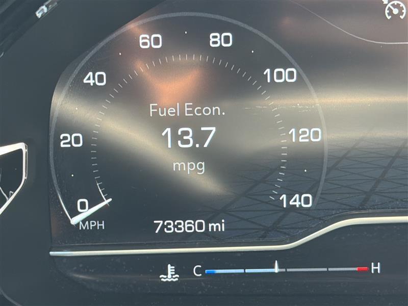 GMC Yukon XL Denali 4WD 2022