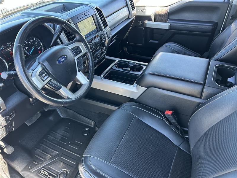 Ford F-250 SD Lariat Crew Cab 2WD 2018