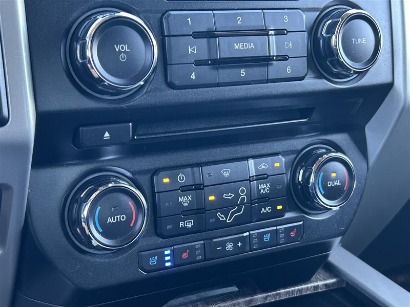 Ford F-250 SD Lariat Crew Cab 2WD 2018
