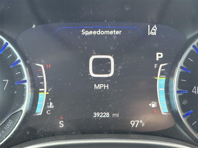 Chrysler Pacifica Touring L 2023