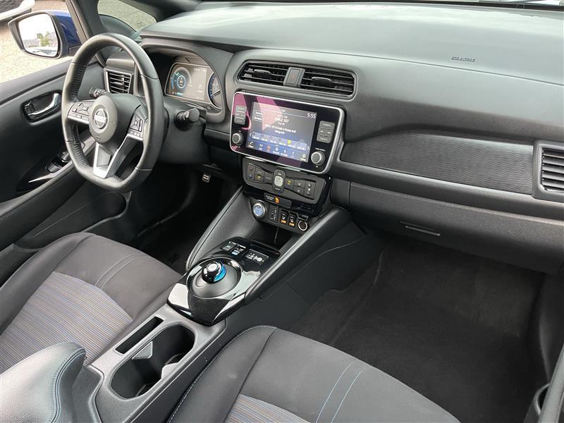 Nissan Leaf SV 2022
