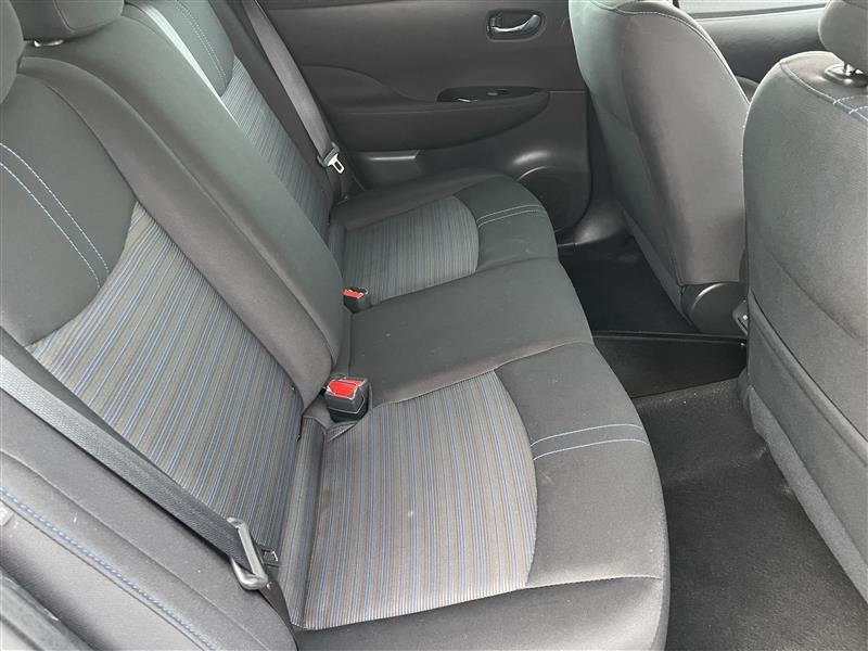 Nissan Leaf SV 2022