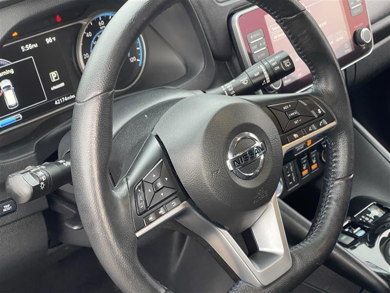 Nissan Leaf SV 2022