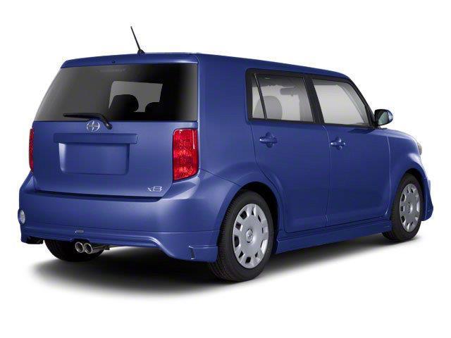 Scion xB 5-Door Wagon 5-Spd MT 2010