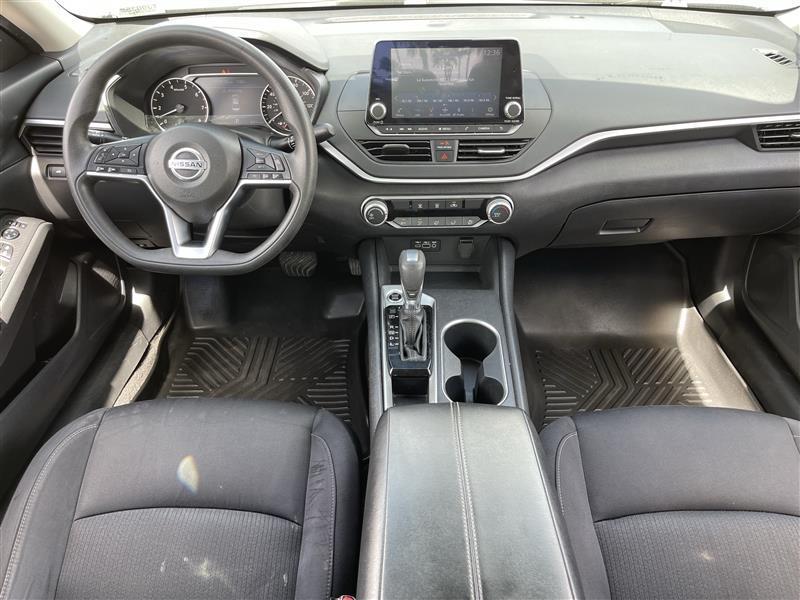 Nissan Altima 2.5 SV 2022