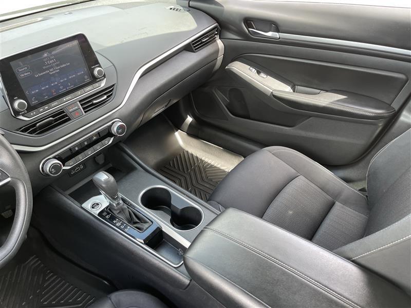 Nissan Altima 2.5 SV 2022