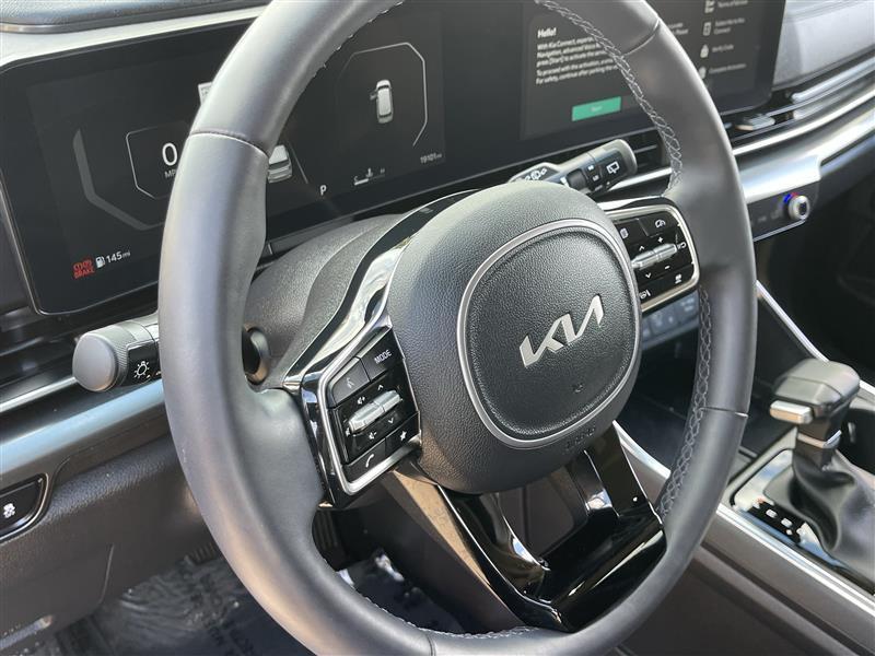 Kia Carnival SX Prestige 2025